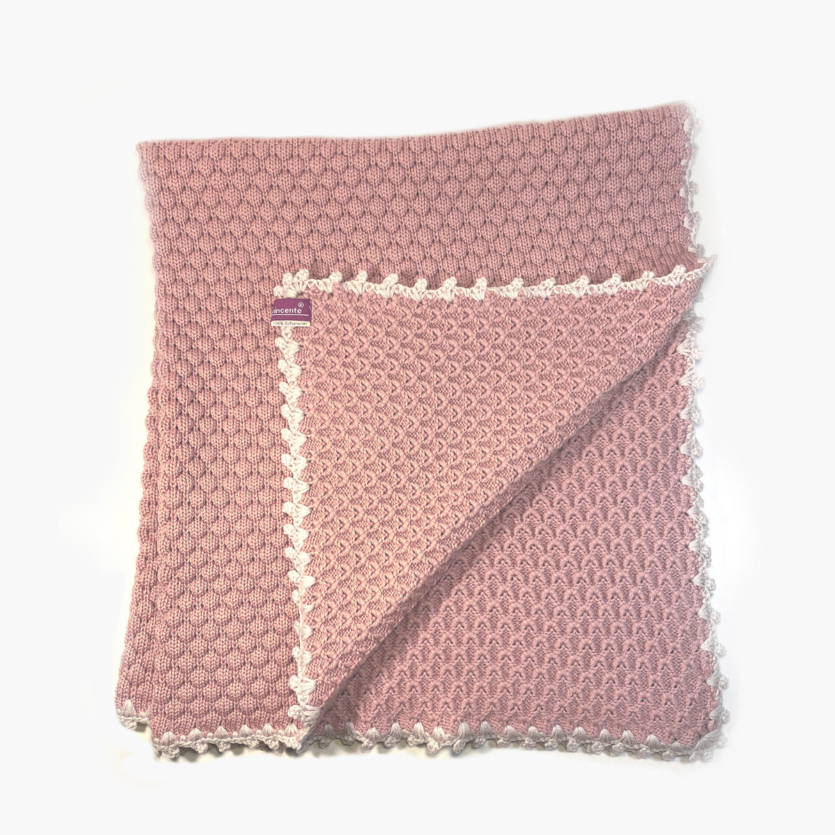 Gestrickte Babydecke aus Merinowolle im Muschelmuster mit Mäusezähnchen umhäkelt in Babyrosa