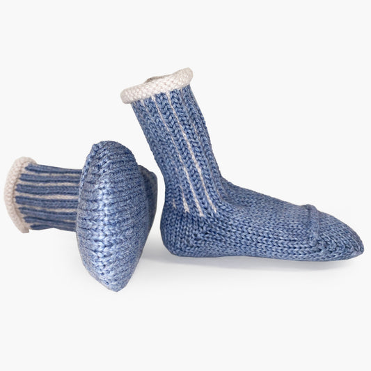 Rote Babysocken aus 100% Merinowolle von vincente, handgefertigt für optimalen Tragekomfort.