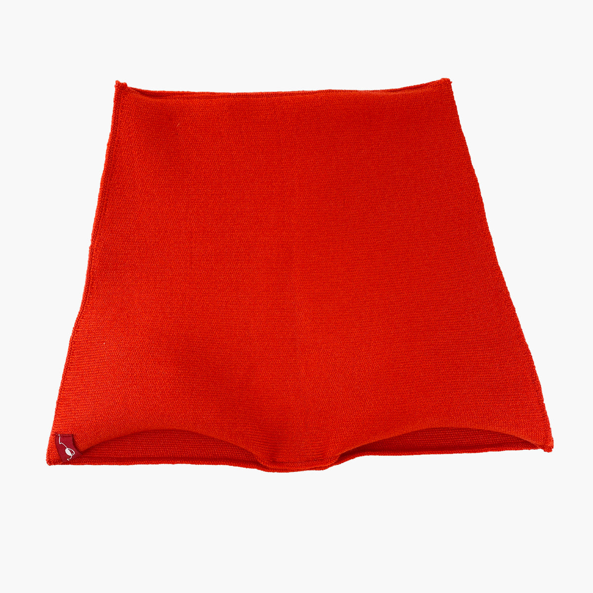 Orangerote Wollunterhose mit angeschnittenem kurzen Bein. Die Hotpants verjüngt sich zur Taille.