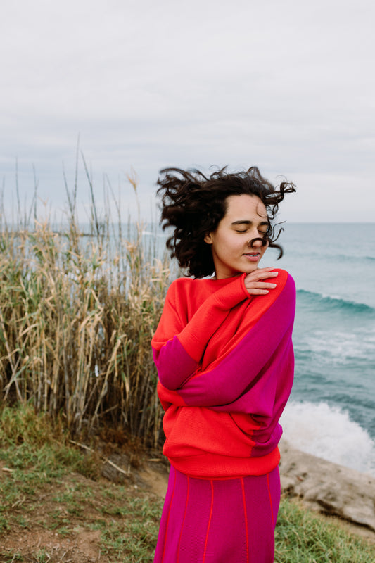 Oversized Pullover aus 100 % mulesingfreier Merinowolle mit lässigen Fledermausärmeln. Weiche Strickware aus Wolle, zertifiziert nach Öko-Tex Standard 100, ideal für den Lagenlook im Herbst und Winter