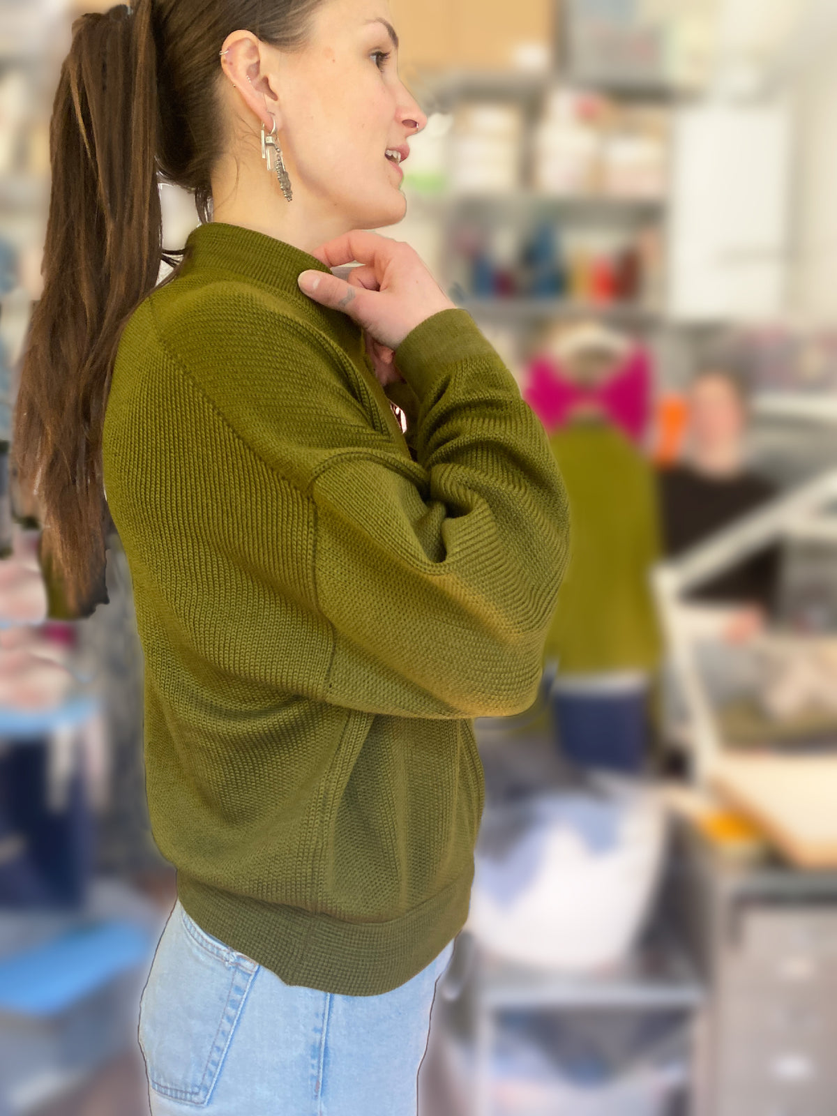 Strickjacke für Frauen, handgefertigt im Berliner Designatelier vincente