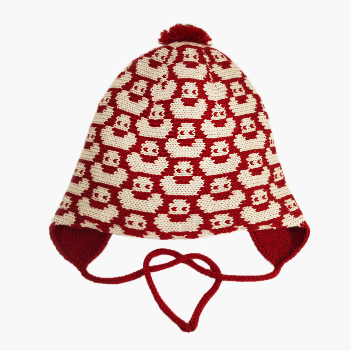 Rot/Wollweiße Mütze für Babies und Kinder mit einem fortlaufenden Muster mit kleinen Enten. Die Babymütze hat eine Bommel und angestrickte Ohrläppchen mit Bändern zum festbinden. Sie ist aufwendig der Kopfform nachgestrickt und paßt sich sehr gut an. Das rote Label mit der kleinen Ente ist hinten angenäht.